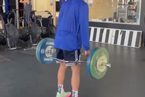 季后赛打爆湖人！阿杰伊·米切尔休赛期是怎么训练的？